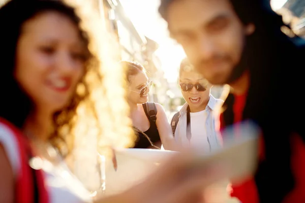 Verschwommene Aufnahme eines Paares — Stockfoto