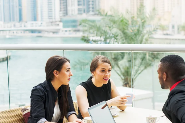 Businesspeople having meeting in restaurant — Stock Photo, Image