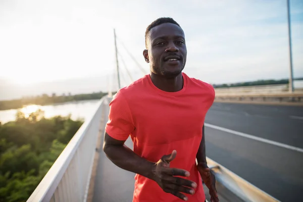 Yakışıklı Afro-Amerikan runner — Stok fotoğraf