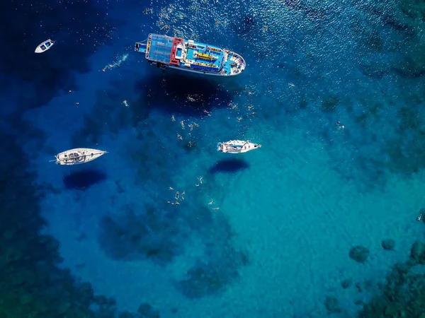 Vista Aerea Bella Laguna Blu Con Barche Vela Grande Yacht — Foto Stock