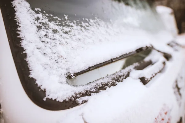 Primer Plano Del Limpiaparabrisas Congelado Con Nieve —  Fotos de Stock