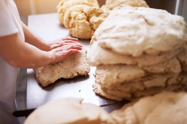 Skilled Dedicated Worker Preparing Dough Chunks Bakery — Stock Photo, Image