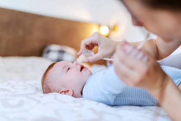Bebé nasal Sucker bebé de limpieza de la nariz bebé que aspira el limpiador de la nariz blanca 