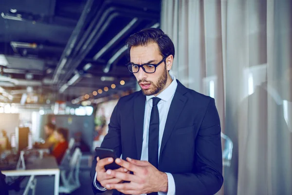 Stunned Handsome Caucasian Bearded Businessman Suit Eyeglasses Standing Company Reading — Stock Photo, Image