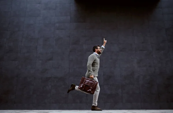 Full Length Handsome Bearded Caucasian Fashion Designer Holding Leather Bag — 스톡 사진