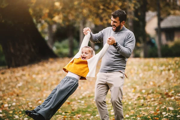 Playful Laughing Caucasian Bearded Father Playing His Beloved Daughter Park — ストック写真