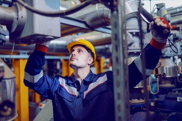 Hermoso Trabajador Cuello Azul Caucásico Uniforme Protección Con Sombrero Señora — Foto de Stock