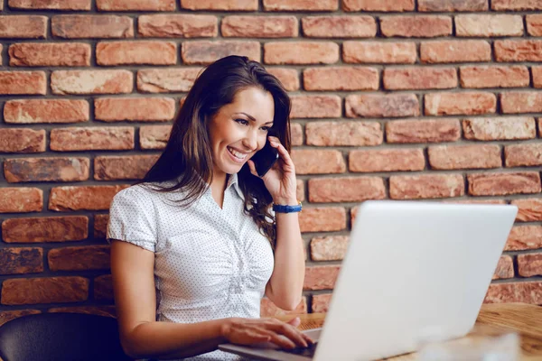 Busy Businesswoman Shirt Sitting Cafe Using Smart Phone Typing Laptop — 스톡 사진