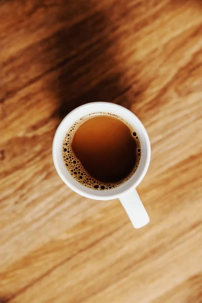 Draufsicht Auf Frischen Morgenkaffee Arabica Auf Dem Tisch — Stockfoto