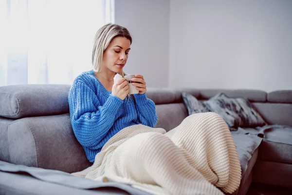 Ill Cute Caucasian Blond Woman Covered Blanket Sitting Sofa Living — Stock Photo, Image