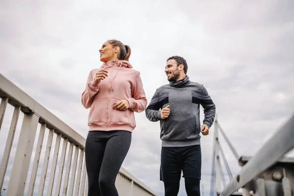 Low Angle View Dedicated Young Heterosexual Sporty Friends Sportswear Running — 스톡 사진