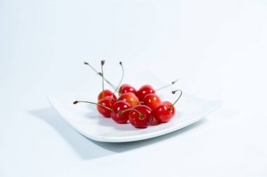 Çok lezzetli meyve kiraz olduğunu