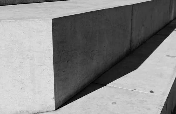 Schody zblízka stín černé bílé architektury detail — Stock fotografie
