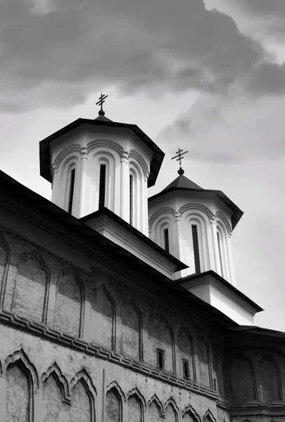 Chiesa cristiana ortodossa in bianco e nero — Foto Stock