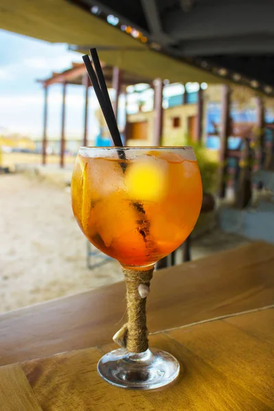 Cocktail an der Strandbar — Stockfoto
