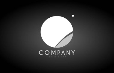 O Alfabe harf siyah beyaz logo simge tasarım