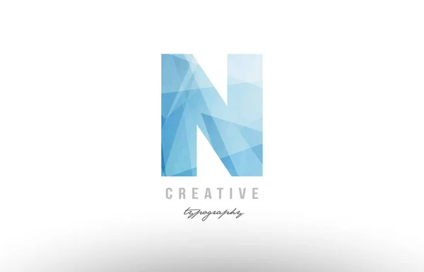 N blaues polygonales Alphabet Buchstabe Logo Icon Design — Stockvektor