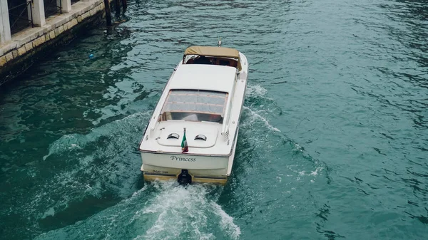 Wunderschönes foto aufgenommen in der wunderschönen stadt venedig, ital — Stockfoto