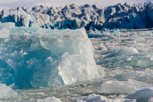 Кусок льда — стоковое фото