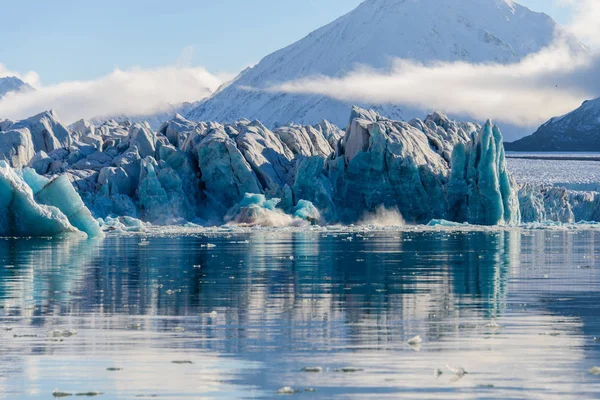 Pedazo de hielo — Foto de Stock