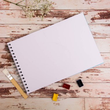 Kadar alay et. Tasarımcı araçları iş üzerinde tablo ahşap arka plan en iyi görünümü