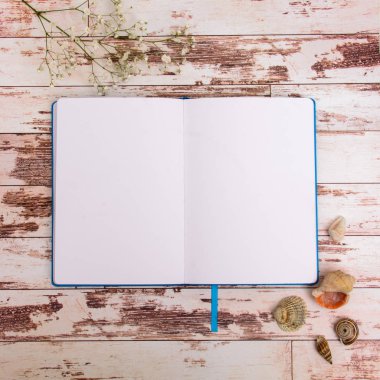 Kadar alay et. Tasarımcı araçları iş üzerinde tablo ahşap arka plan en iyi görünümü