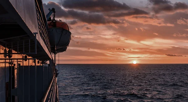 Puesta Sol Vista Mar Desde Crucero — Foto de Stock