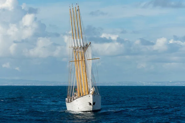 Sailing Ship Four White Sails — Stock Photo, Image