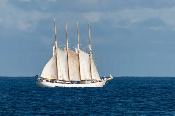 Sailing Ship Four White Sails — Stock Photo, Image