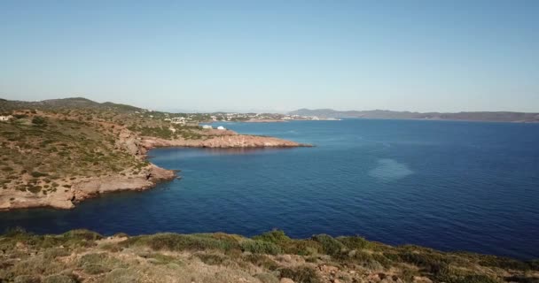 Vue aérienne du dessus du drone de la plage de mer bleue cristalline 