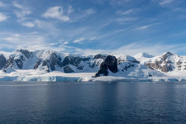 Paisagem Antártica Com Geleira Montanhas — Fotografia de Stock