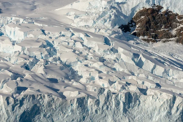 Glaciar Con Grieta Las Montañas Antárticas —  Fotos de Stock