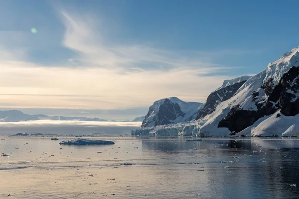 Антарктичний Краєвид Льодовик Гори — стокове фото