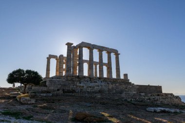 Yunanistan 'ın Attica kentindeki Cape Sounion' daki Poseidon antik tapınağının kalıntıları