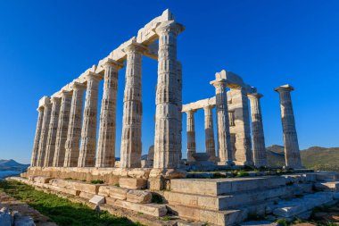 Yunanistan 'ın Attica kentindeki Cape Sounion' daki Poseidon antik tapınağının kalıntıları