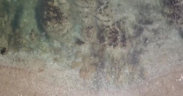 Bela Costa Rochosa Mar Azul — Vídeo de Stock