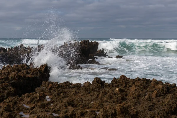 Bella Costa Rocciosa Mare Blu Portogallo — Foto Stock