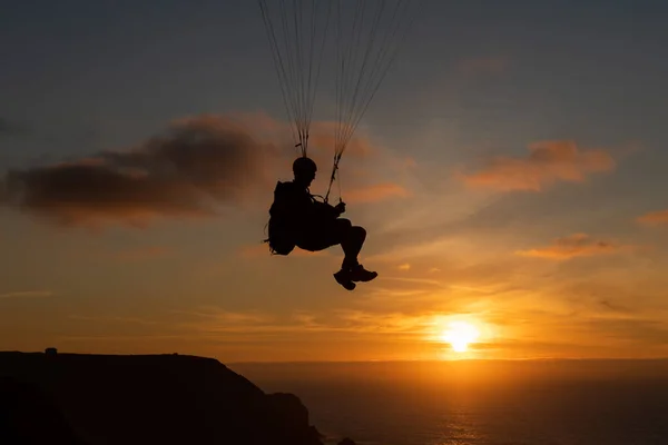 Paraglider Flying Thesea Shore Sunset Paragliding Sport Concept — Stok fotoğraf