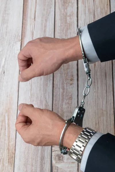 Letartóztatott Üzletember Vagy Hivatalnok Bilincsben Korrupció Vagy Gazdasági Bűnözés Fogalma — Stock Fotó