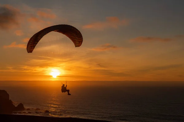 Parapente Survolant Côte Coucher Soleil Concept Parapente Sportif — Photo