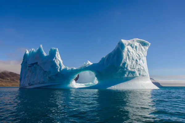 Hermoso Paisaje Con Iceberg Groenlandia Hora Verano Clima Soleado — Foto de Stock