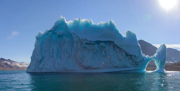 Hermoso Paisaje Con Iceberg Groenlandia Hora Verano Clima Soleado — Foto de Stock