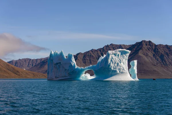 Bellissimo Paesaggio Con Iceberg Groenlandia Durante Estate Tempo Soleggiato — Foto Stock