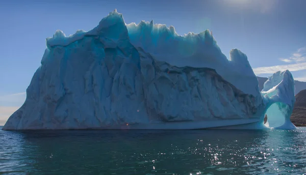 Hermoso Paisaje Con Iceberg Groenlandia Hora Verano Clima Soleado —  Fotos de Stock