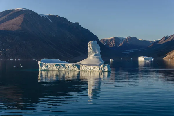 Krásná Krajina Ledovcem Grónsku Létě Slunečné Počasí — Stock fotografie