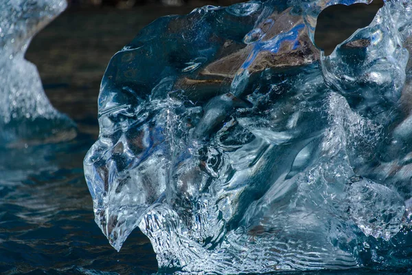 Pedaço Gelo Água Limpa Iceberg — Fotografia de Stock