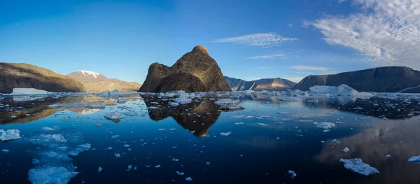 Tájkép Sziklákkal Grönlandon Nyáron — Stock Fotó