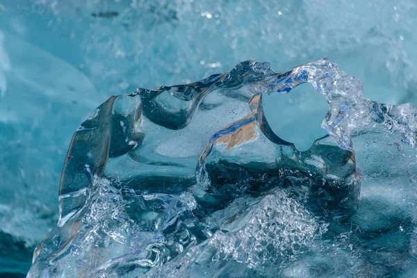 Pedaço Gelo Água Limpa Iceberg — Fotografia de Stock