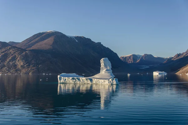 Schöne Landschaft Mit Eisberg Grönland Sommer Sonnenscheindauer — Stockfoto