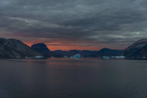 Гренландський Краєвид Прекрасними Кольорами Гір Айсберга — стокове фото